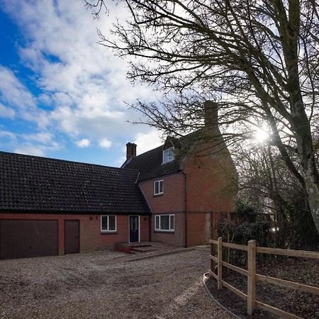 Unique 5Bd Farm House Perfect For Relaxing Ipswich Buitenkant foto
